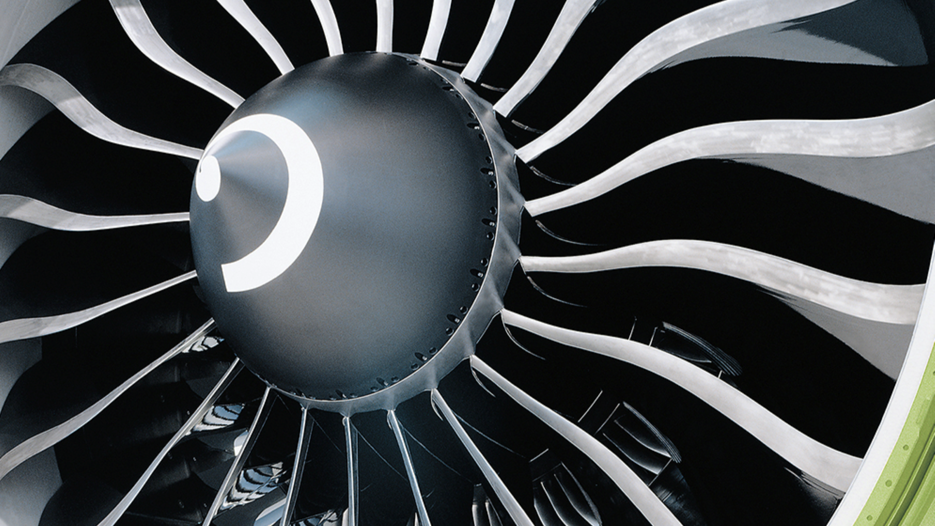 Closeup image of GE90 engine