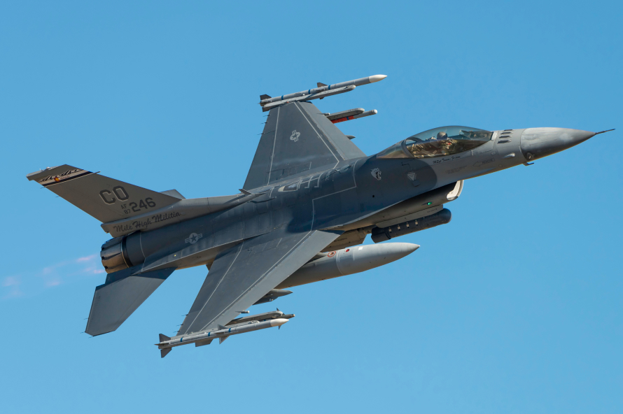 f110 boeing f16
